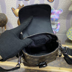 LV オンザゴー シルバー ソフト