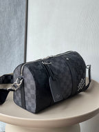 ルイ・ヴィトン LV シティ キーポルバッグ – LVB068