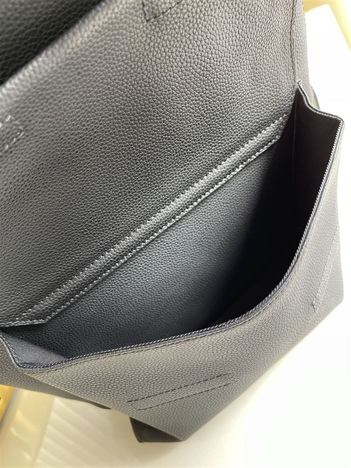 ルイ・ヴィトン バックパック LV エアログラム – LVB011