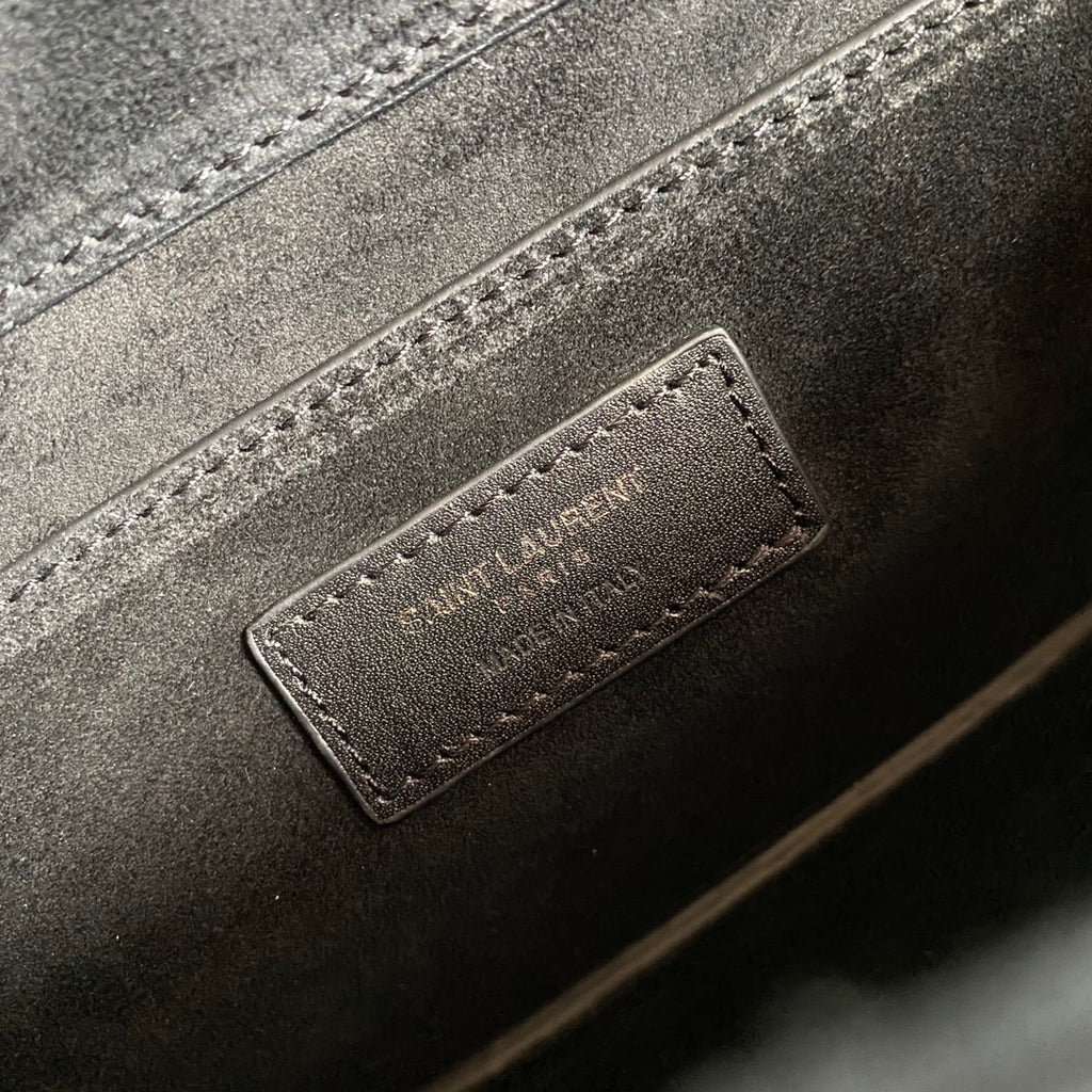YSLモノグラム オールオーバー カメラバッグ