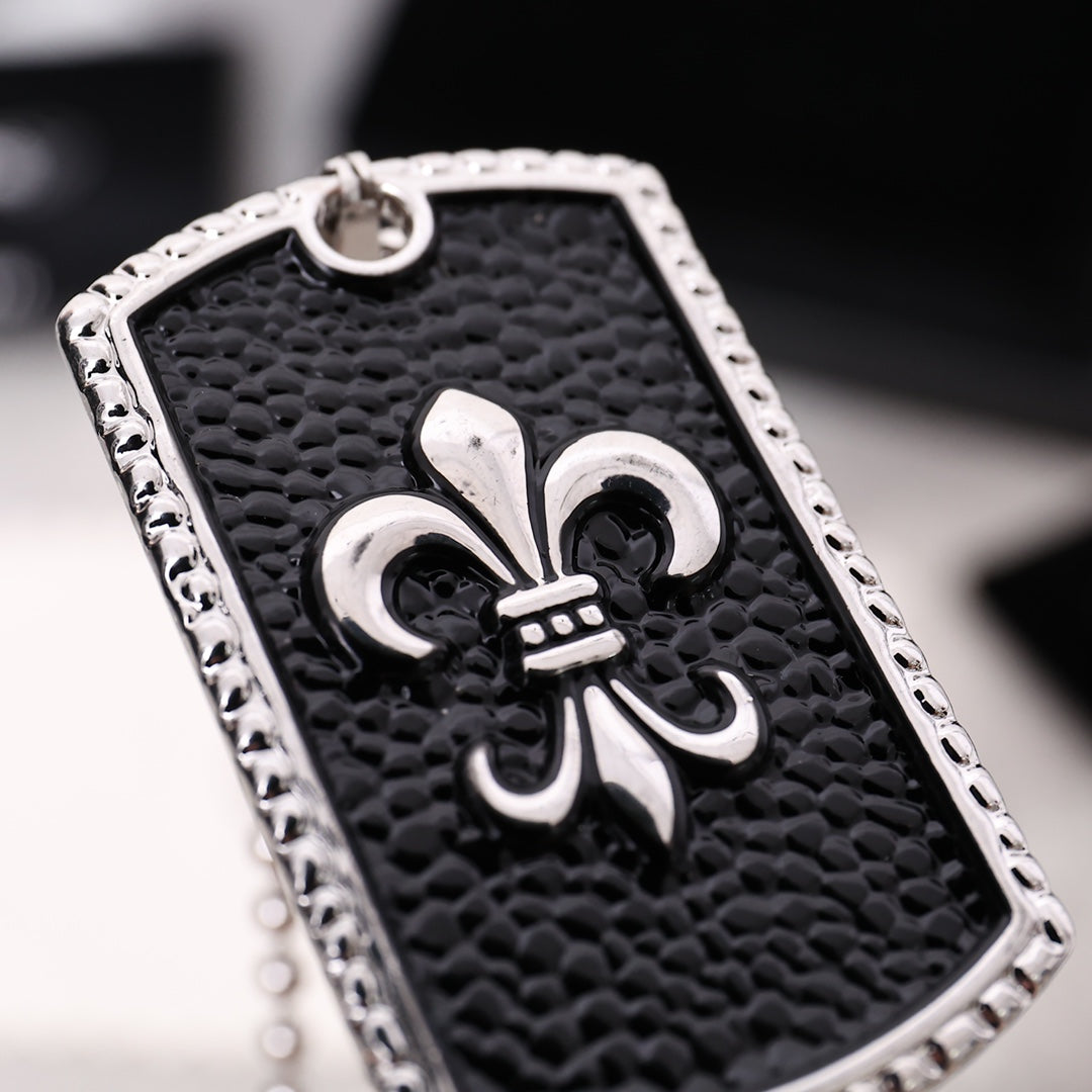 【Chrome Hearts】ネックレス、クロエ ハート ゴールド メッキ ミニ フレーム クロス ネックレス