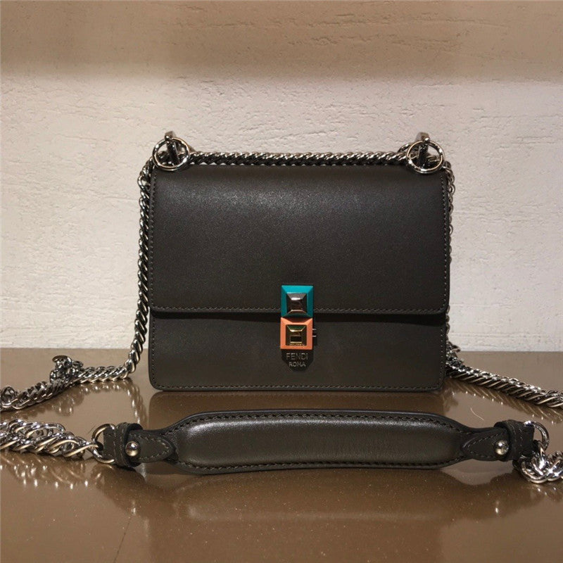フェンディ カニ レディース チェーンバッグ