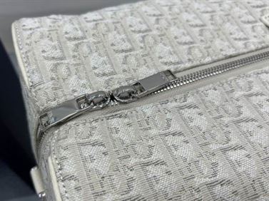 ディオール リンゴット 50 バッグ クリーム ディオール オブリーク ジャカード – DIO031