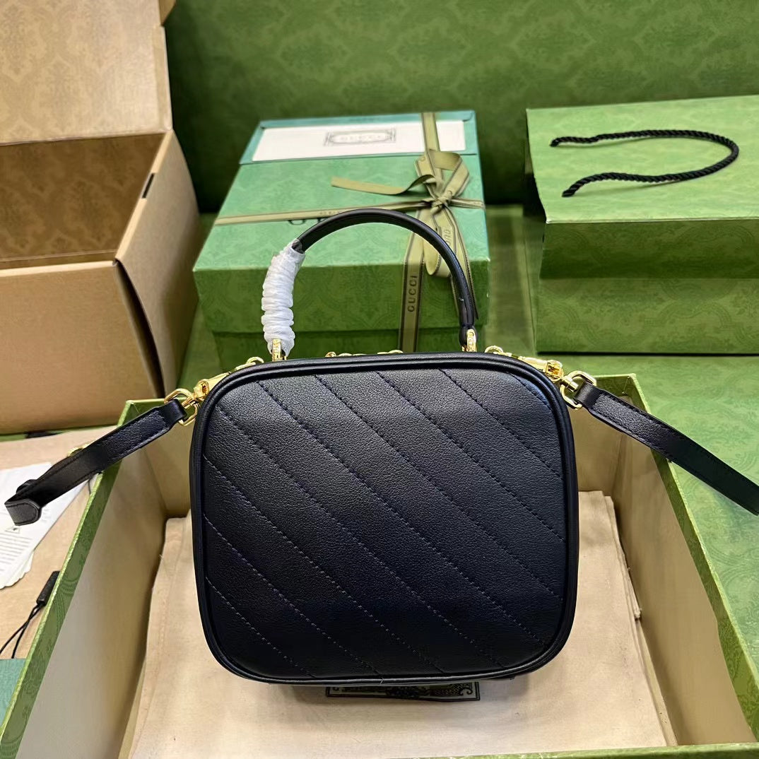 グッチ ソーホー カメラバッグ