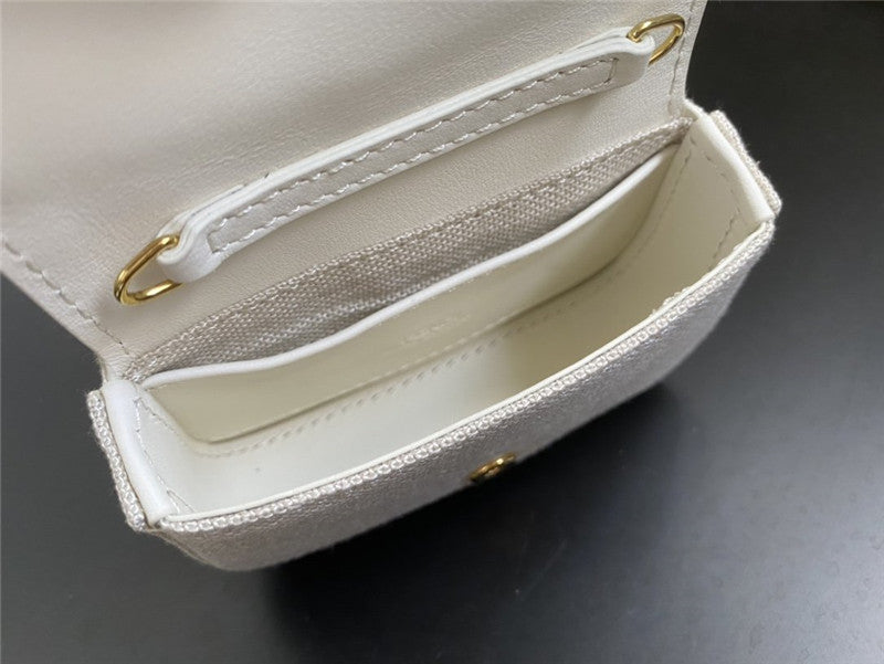 フェンディ ナノバゲットバッグ