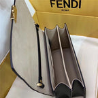 フェンディのショルダーバッグ