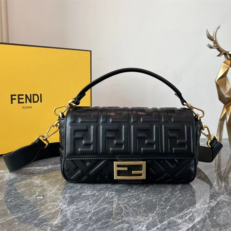 フェンディ バゲットバッグ 26cm