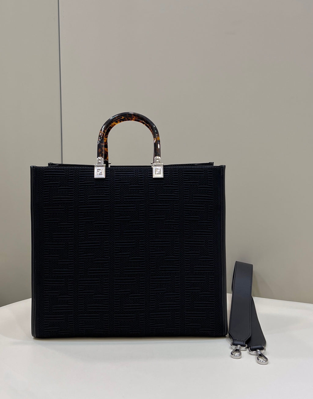 Fendi Sunshine tote