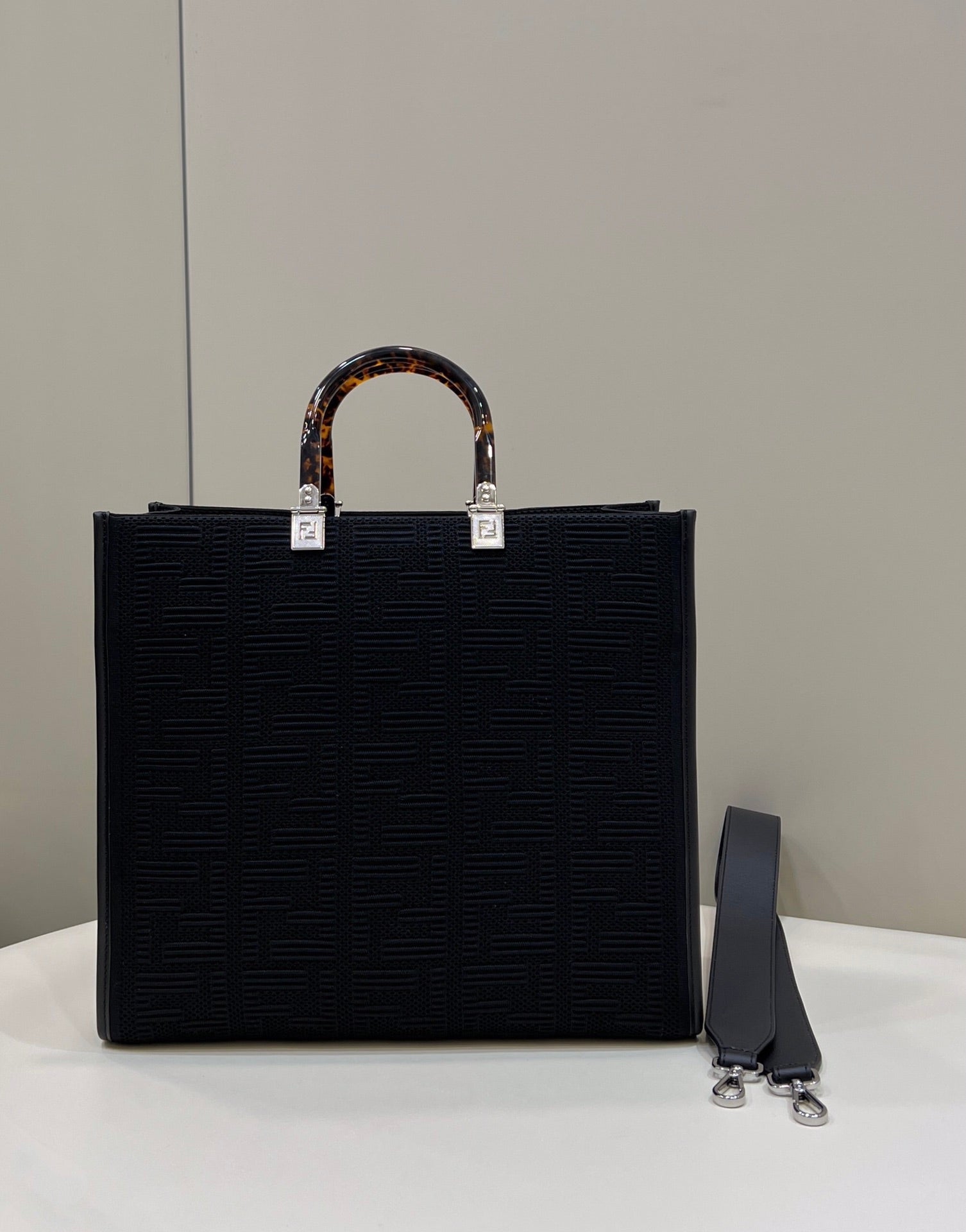 Fendi Sunshine tote