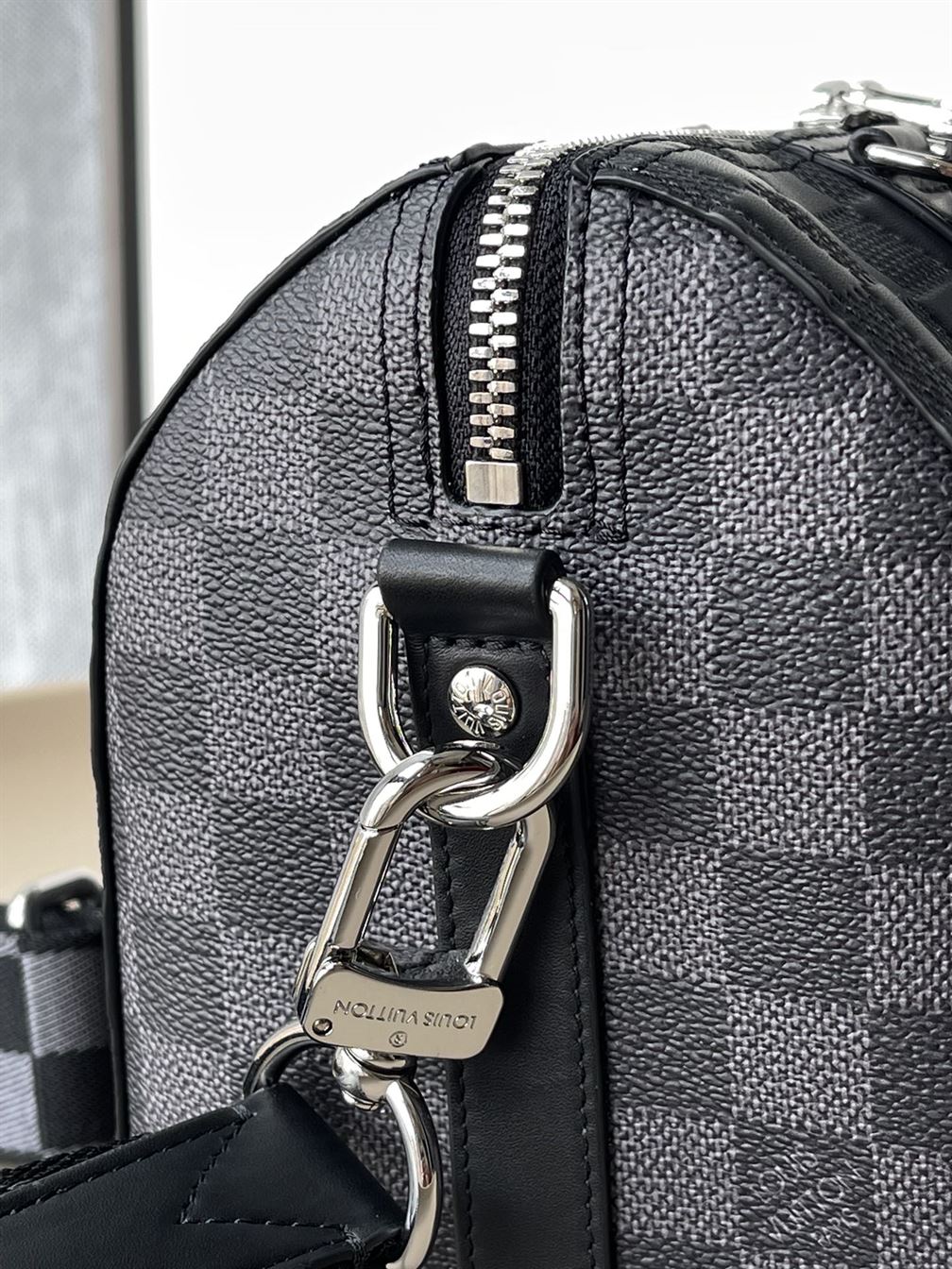 ルイ・ヴィトン LV シティ キーポルバッグ – LVB068