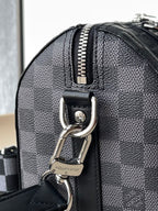 ルイ・ヴィトン LV シティ キーポルバッグ – LVB068