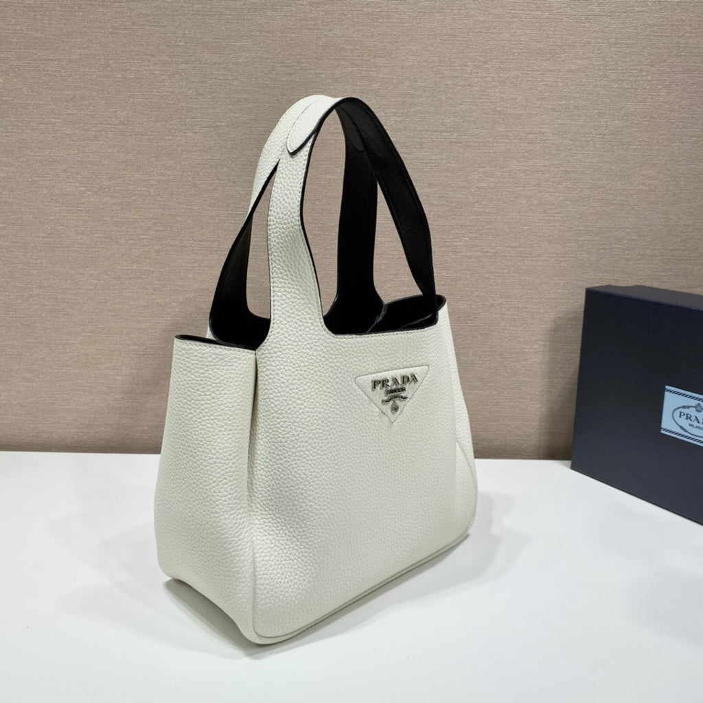 PRADA 輸入品 柔らかく繊細なカーフスキン 野菜かごトート 脇バッグ