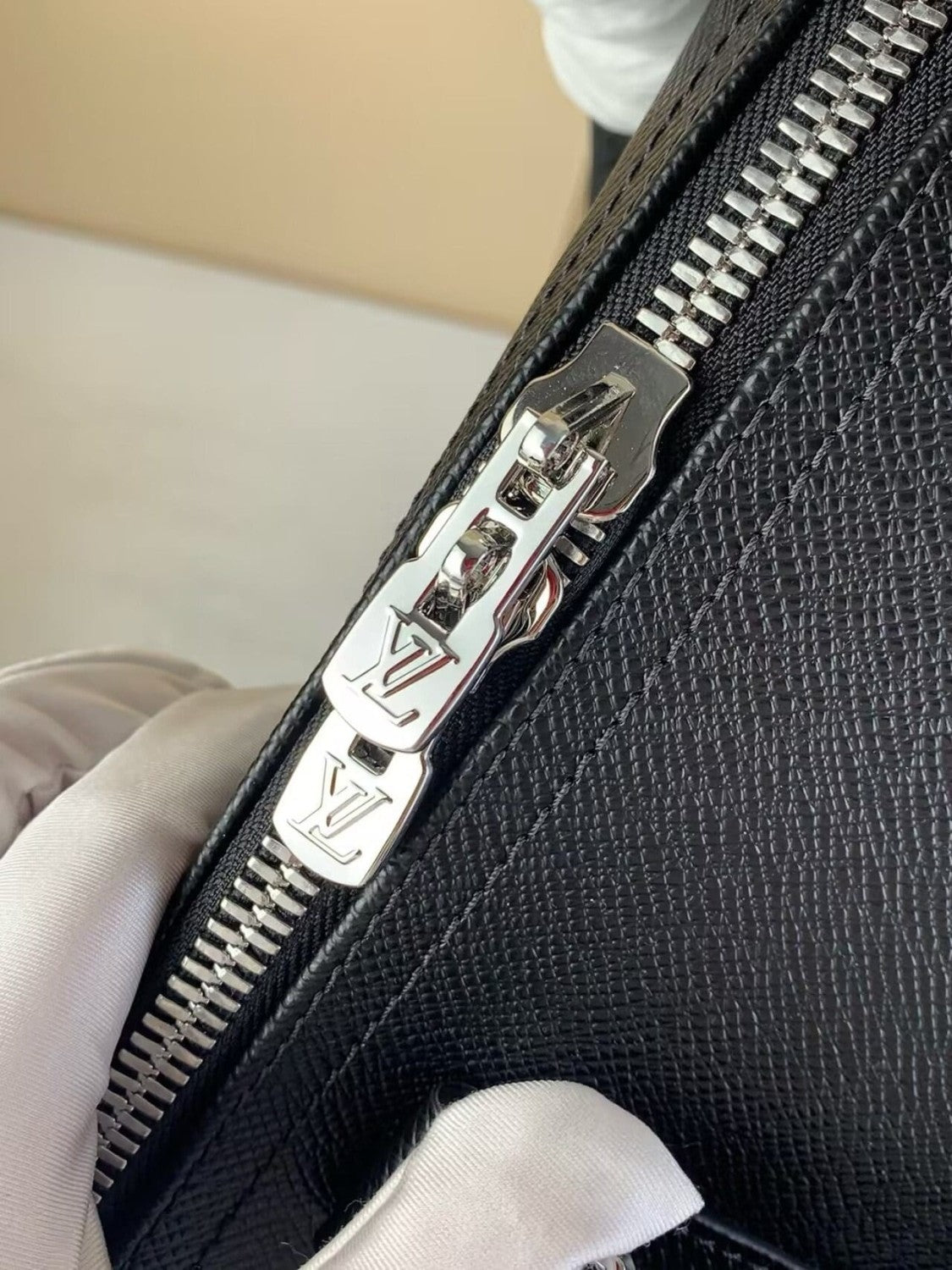 ルイ・ヴィトン M33400 キーポル・バンドリエール50