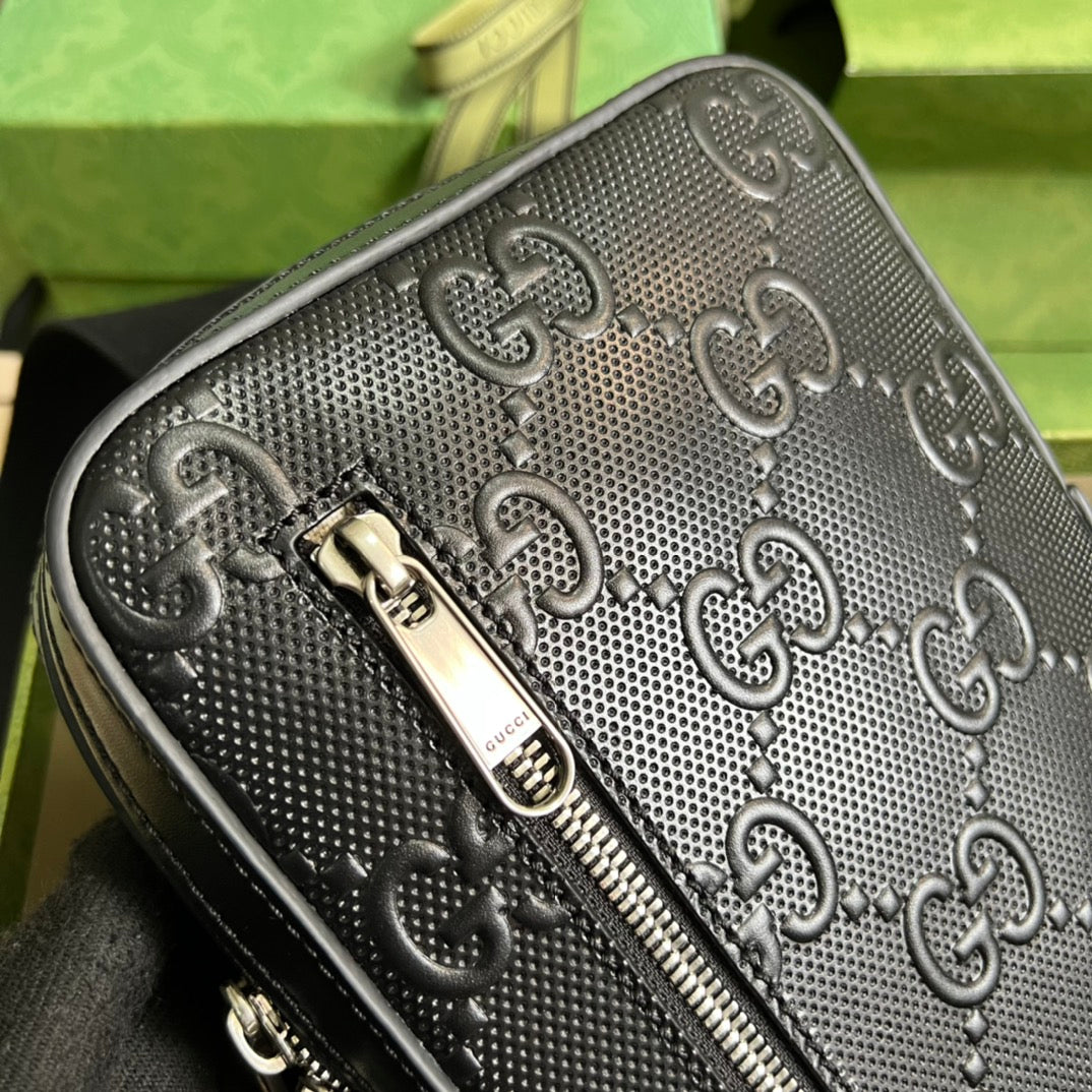 GGエンボス加工のスリングバックパック
