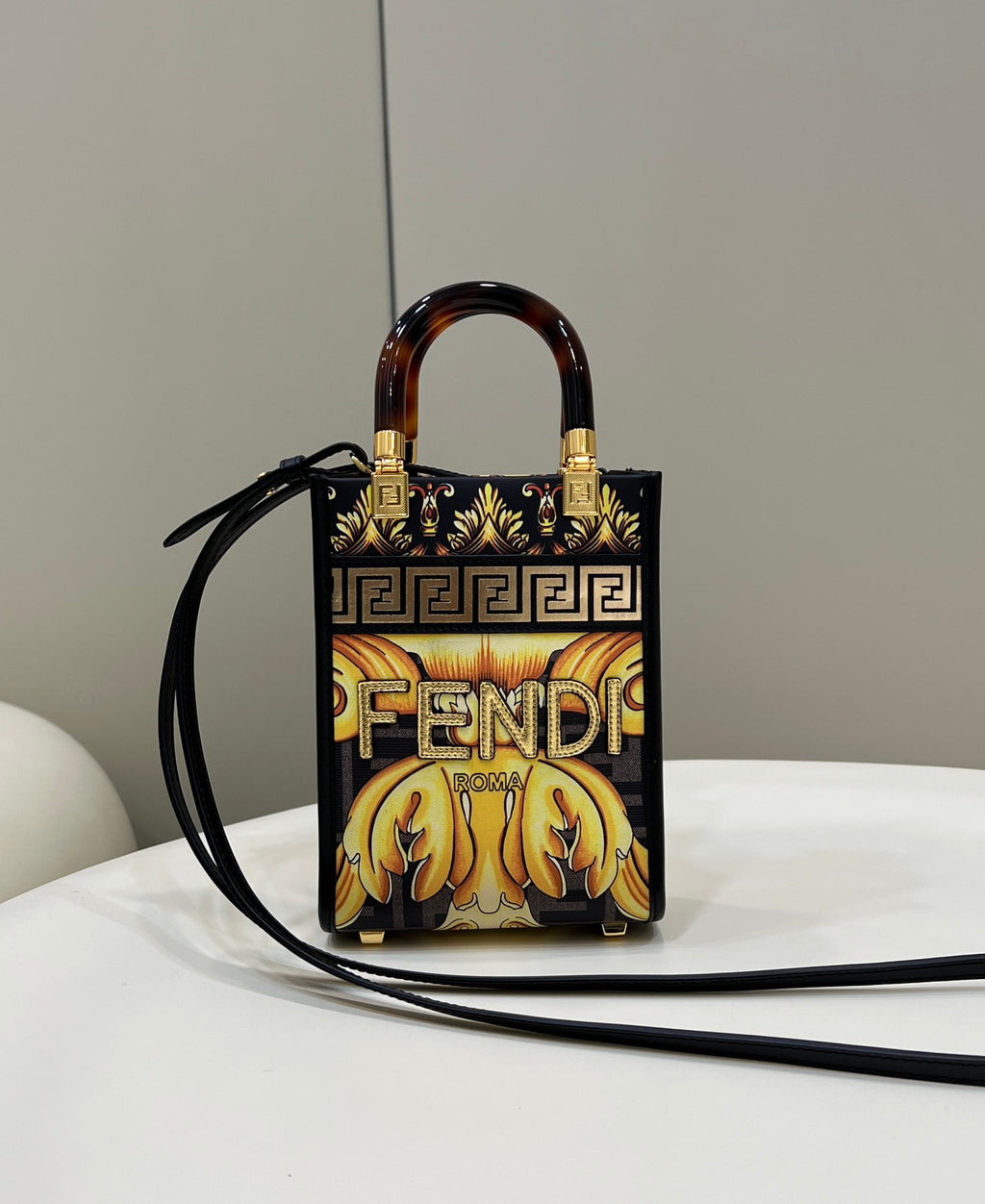 フェンディ サンシャイン ショッパー