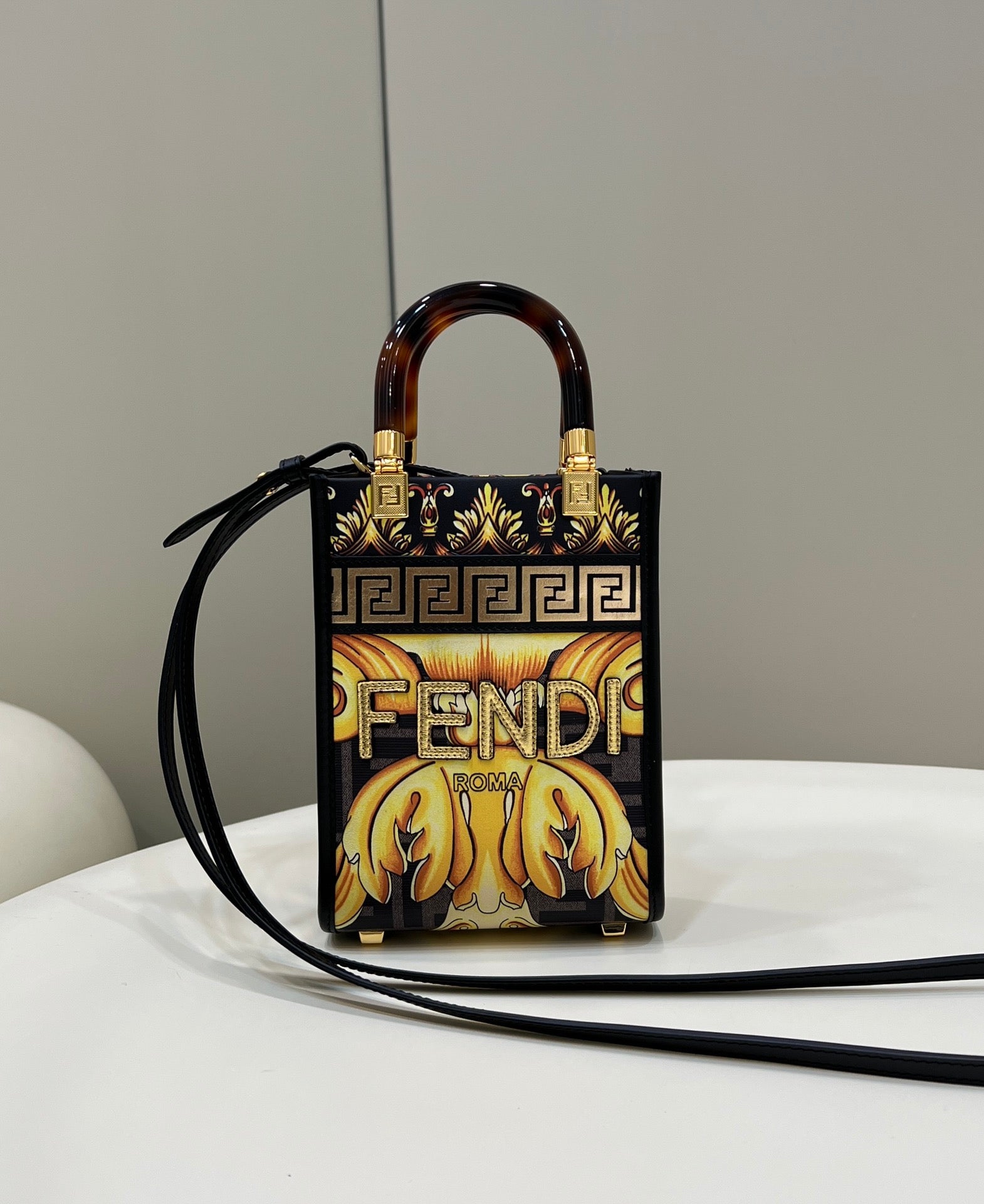 フェンディ サンシャイン ショッパー