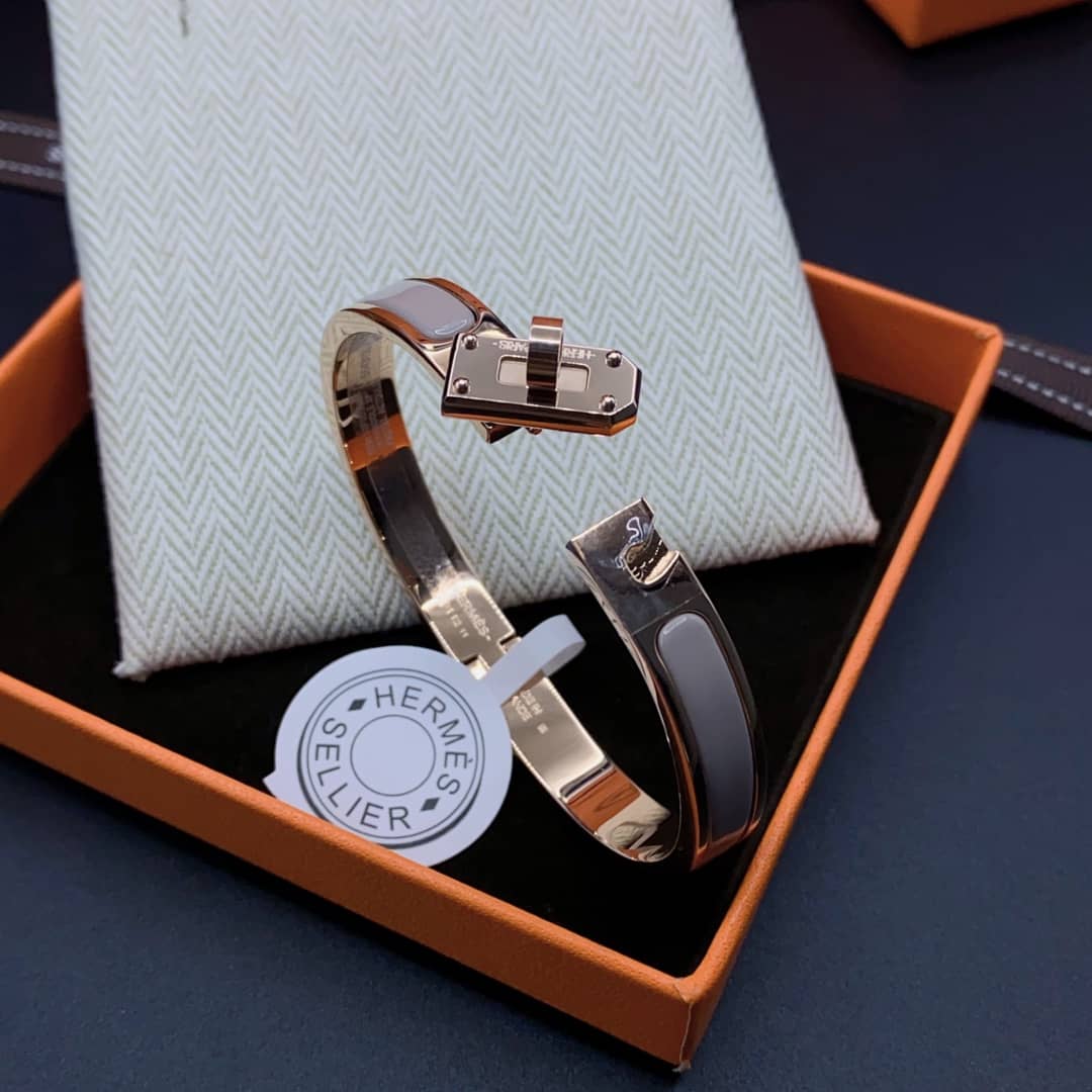 エルメスのブレスレット販売
