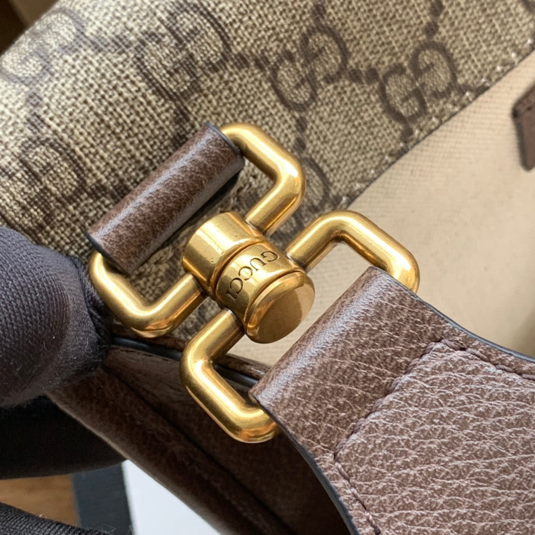 グッチ ショルダーバッグ
