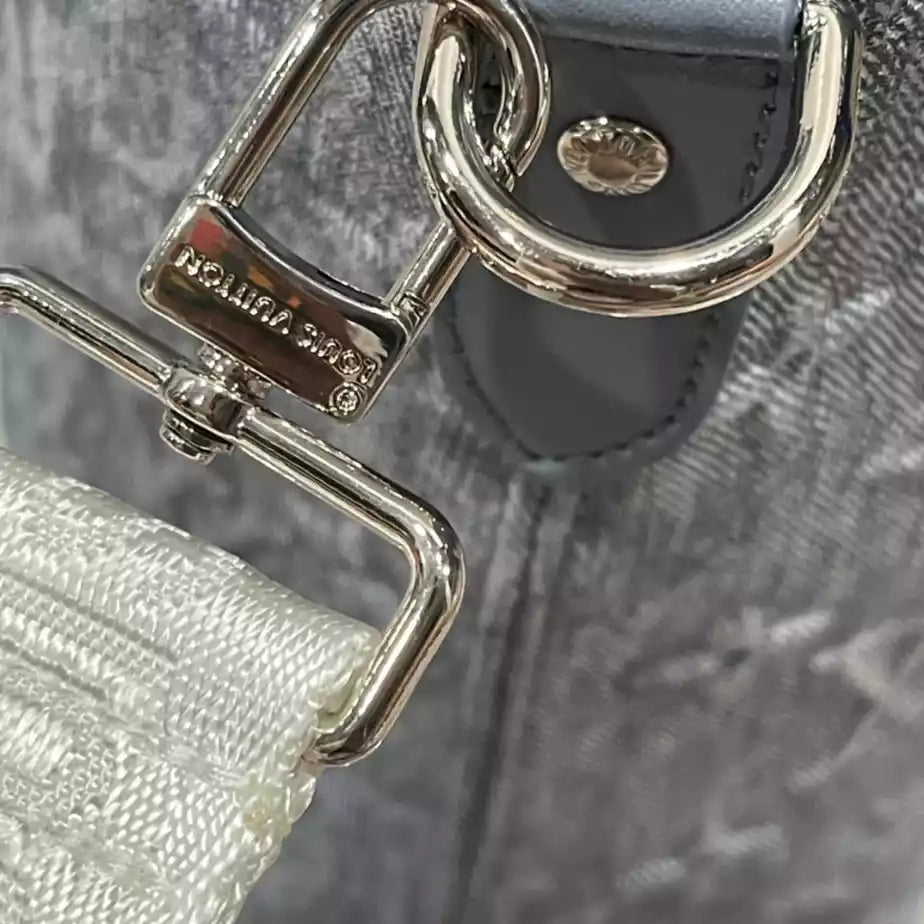 ウィークエンドトート NM モノグラム ウォッシュドデニム M22537 – LW213