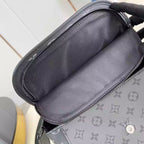 パルス メッセンジャーバッグ モノグラム エクリプス キャンバス M12681 – LW426