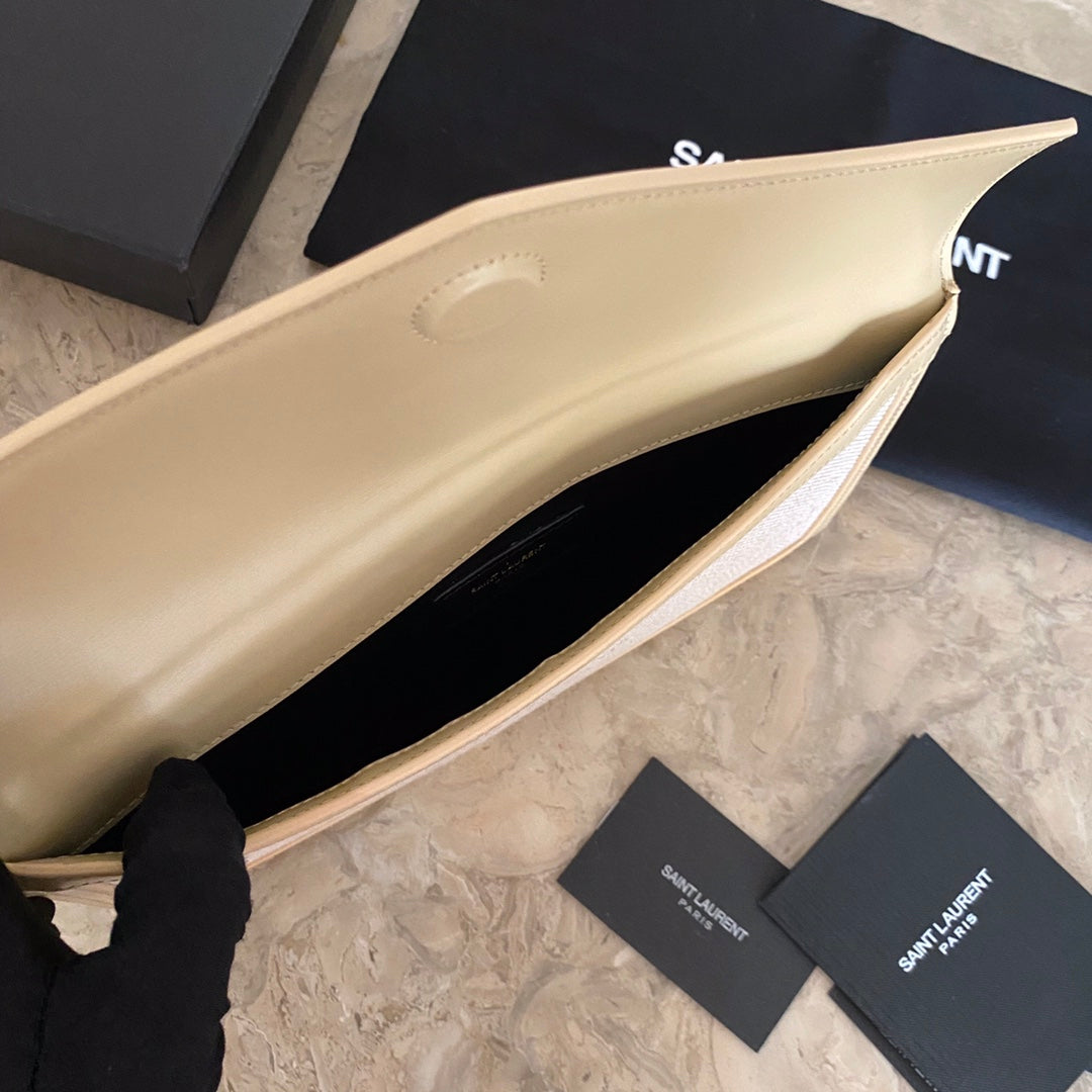 キャンバスとスムースレザーのアップタウンポーチ