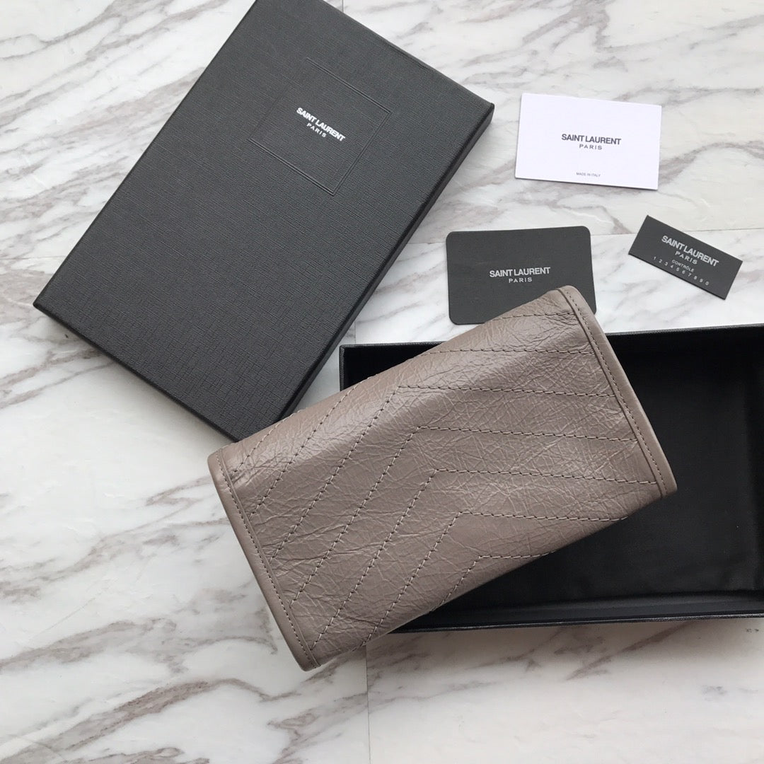 YSL ニキ ウォレット