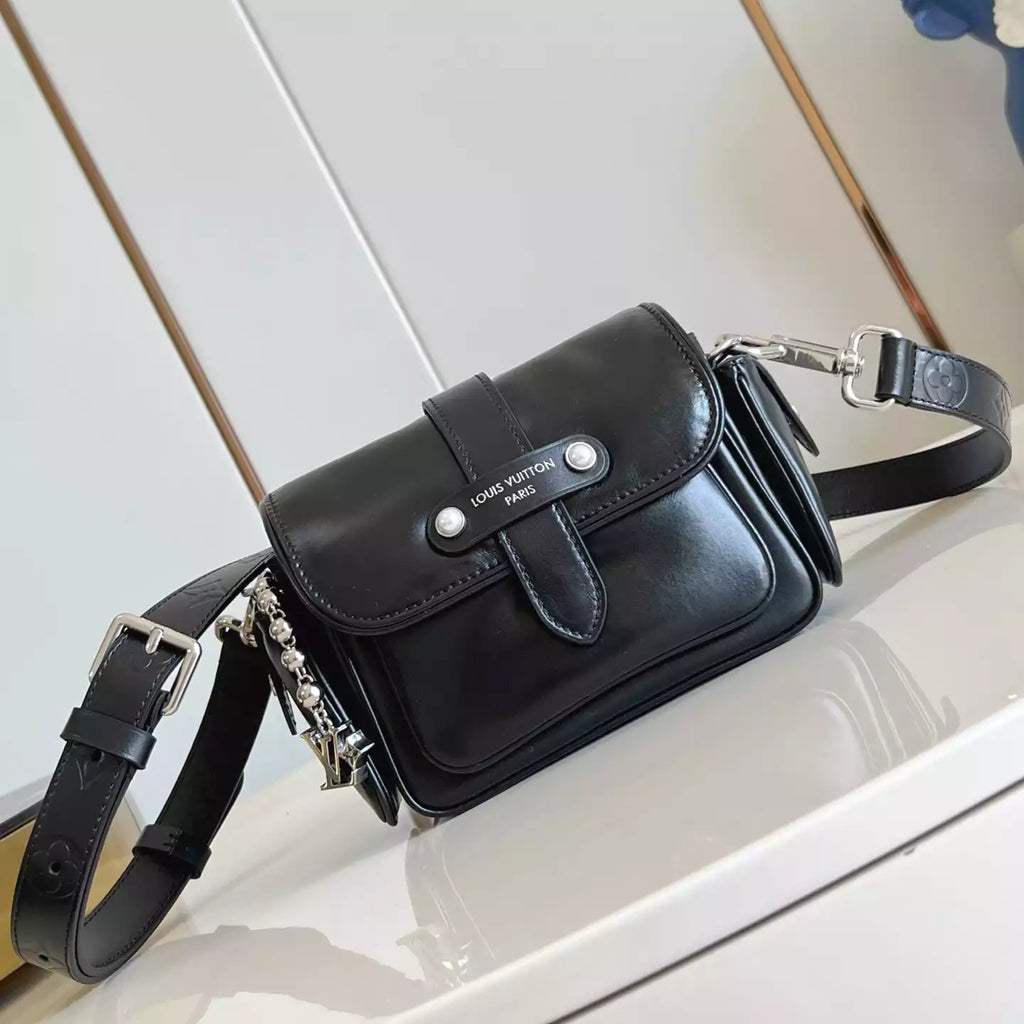 カーゴ ウェアラブルウォレット ブラック カーフレザー M13989 – LW276