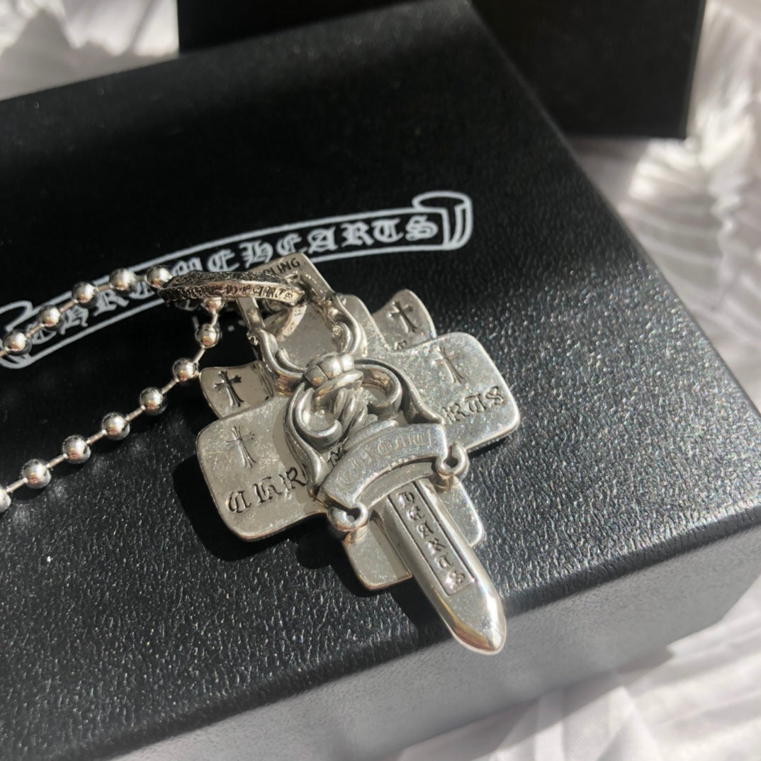 Chrome Hearts（クロムハーツ）3段ソードとホーリーソードサンスクリットペンダントネックレス