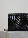 YSL 600195 エンベロープ スモール キルティング ブラック パテントレザー ブラックバックル