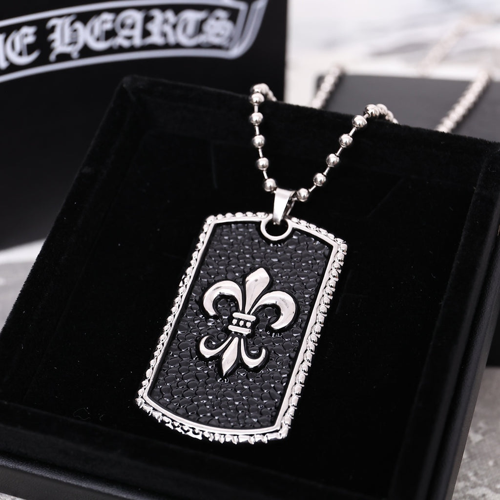 【Chrome Hearts】ネックレス、クロエ ハート ゴールド メッキ ミニ フレーム クロス ネックレス