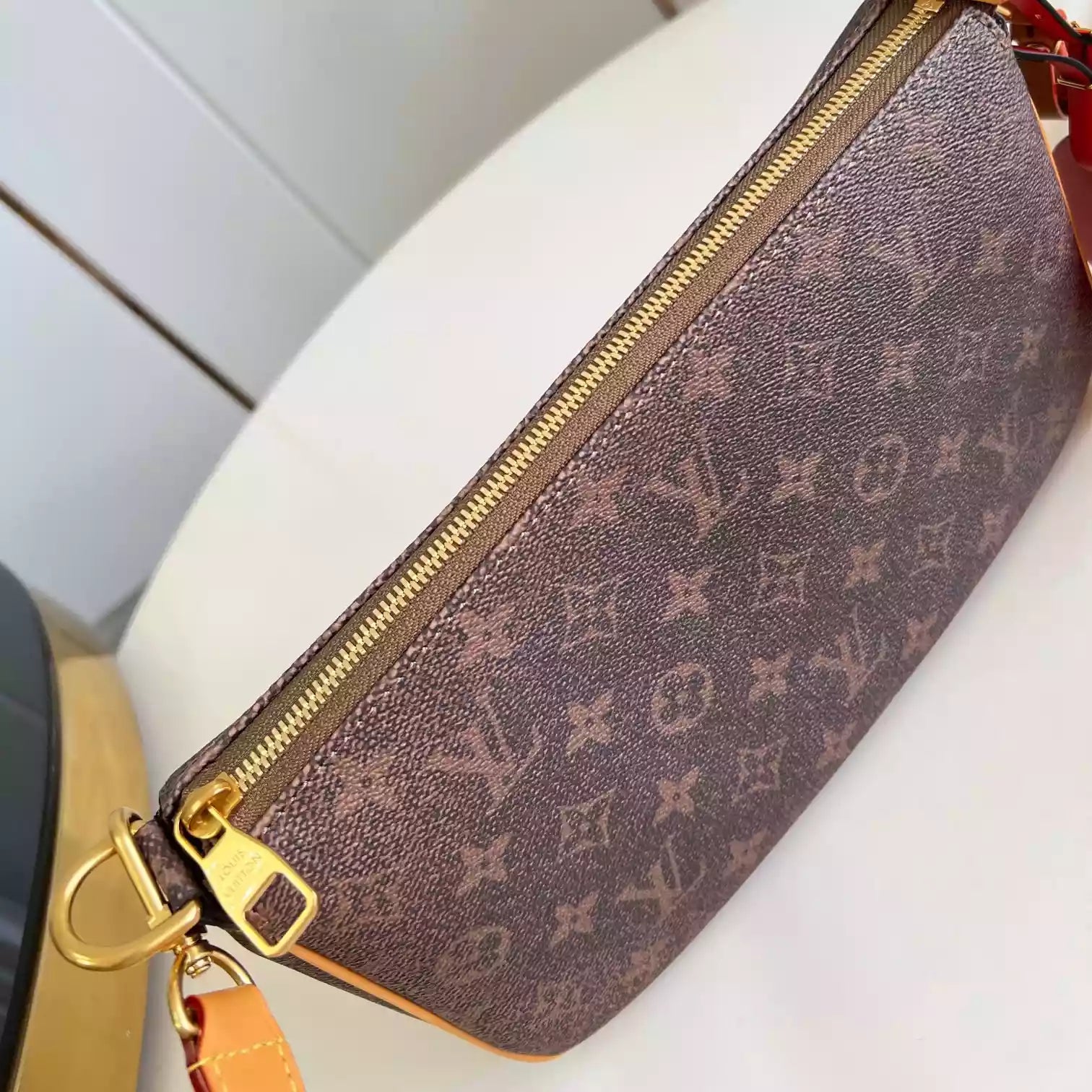 XL ブラウン モノグラム ダストキャンバス アクセサリーポーチ M11623 – LW435