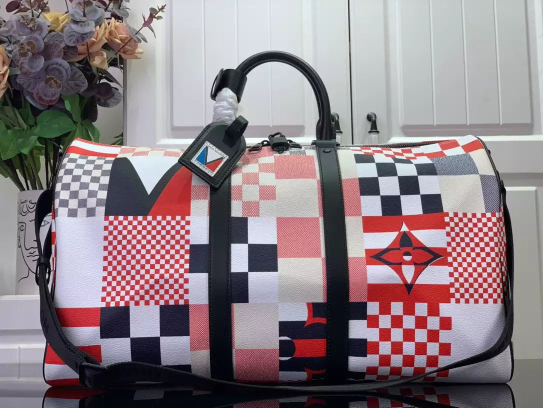 LV キーポル バンドリエール 50 レッドブルー ダミエ フラッグ コーティングキャンバス – LW179
