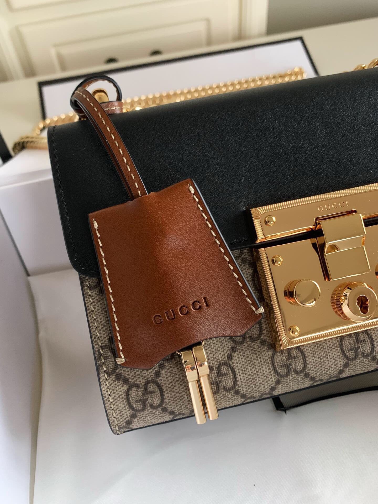 グッチ パドロック スモール ショルダーバッグ