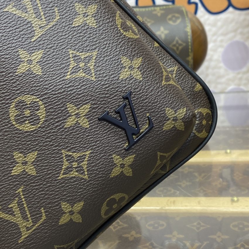 LV レトロ メッセンジャーバッグ
