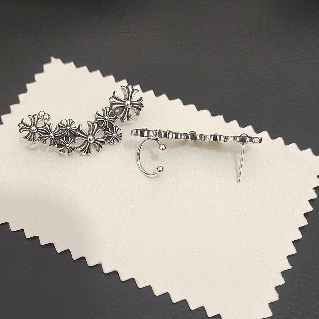 【CHROME HEARTS】 クロムハーツ ファッションスタイルのイヤリング