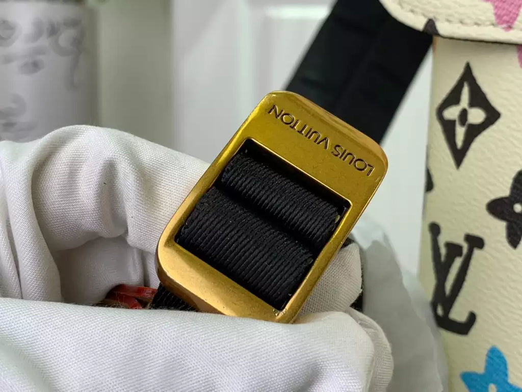 LV クリストファー MM バックパック（バニラモノグラム クラギーコーティングキャンバス） – LW186