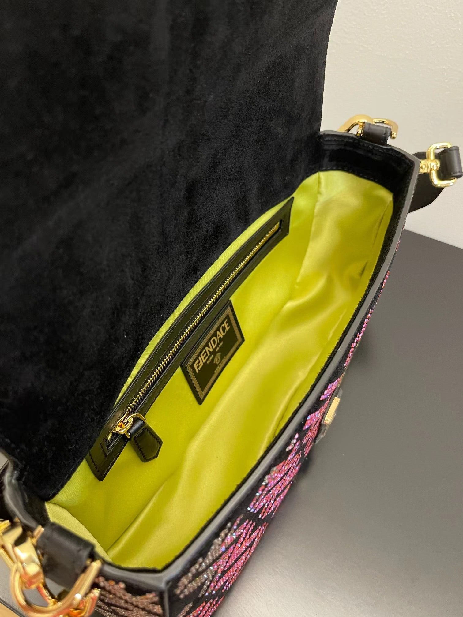 フェンディ x ヴェルサーチ レザー バゲットバッグ