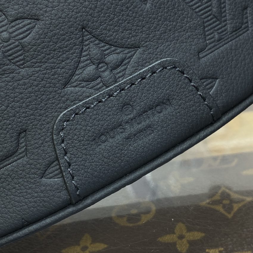 LV レトロ メッセンジャーバッグ