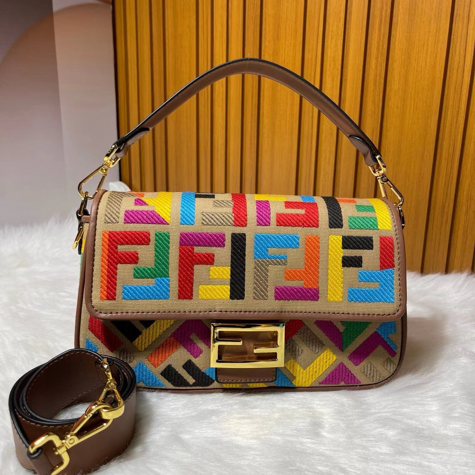フェンディ キャンバス バゲットバッグ
