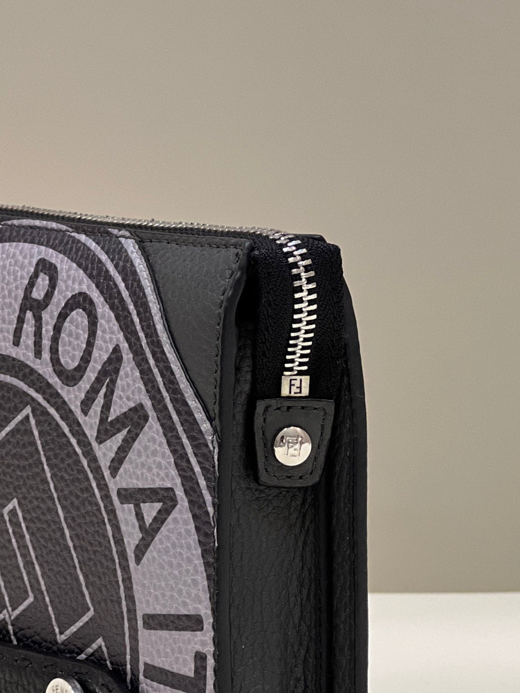 フェンディの財布