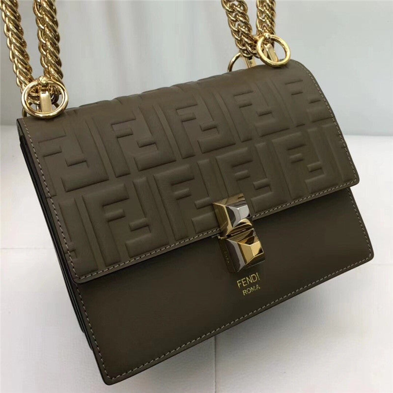 フェンディ カンユー ショルダーバッグ