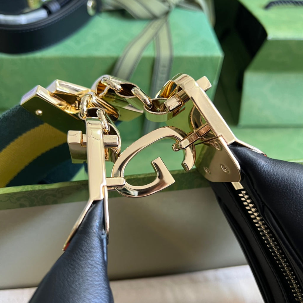 グッチ アタッシュ ラージ ショルダーバッグ
