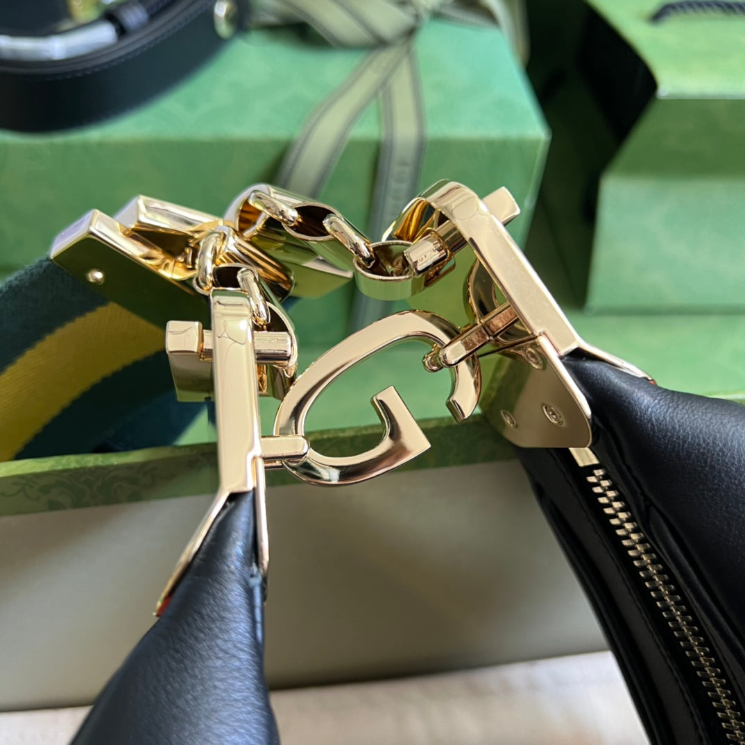 グッチ アタッシュ ラージ ショルダーバッグ