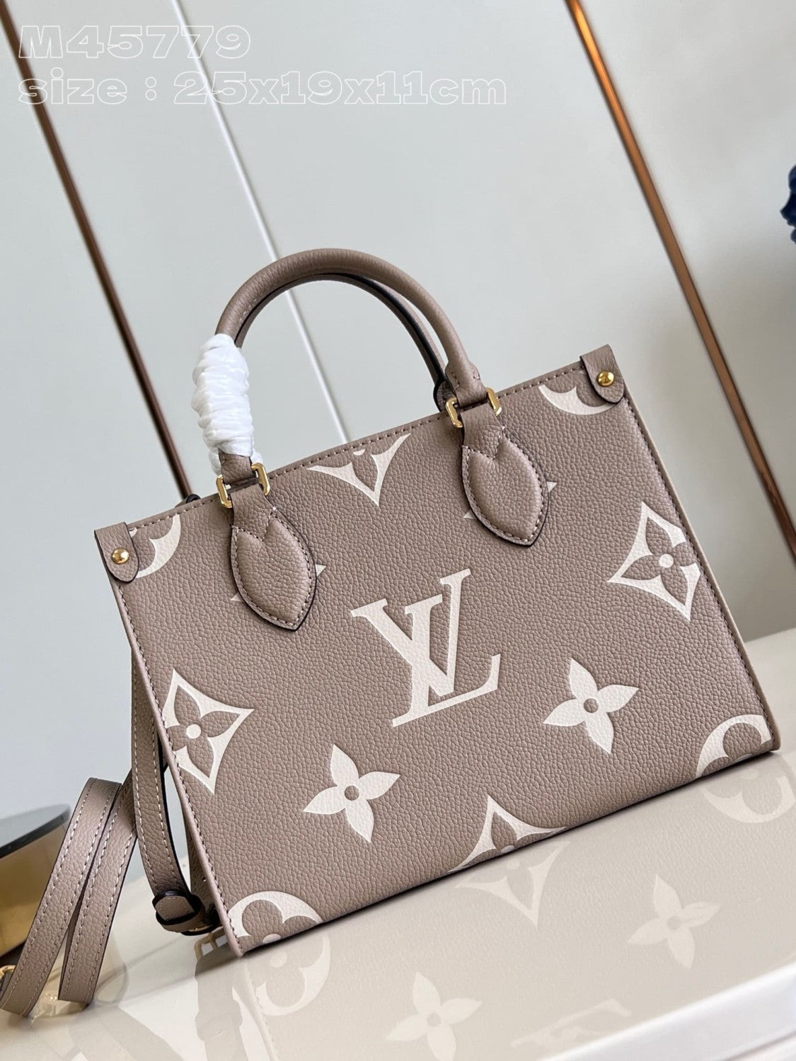 ルイ・ヴィトン オンセゴ PM M45779