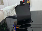 ルイ・ヴィトン Sロック バーティカル ウェアラブルウォレット – LVB057