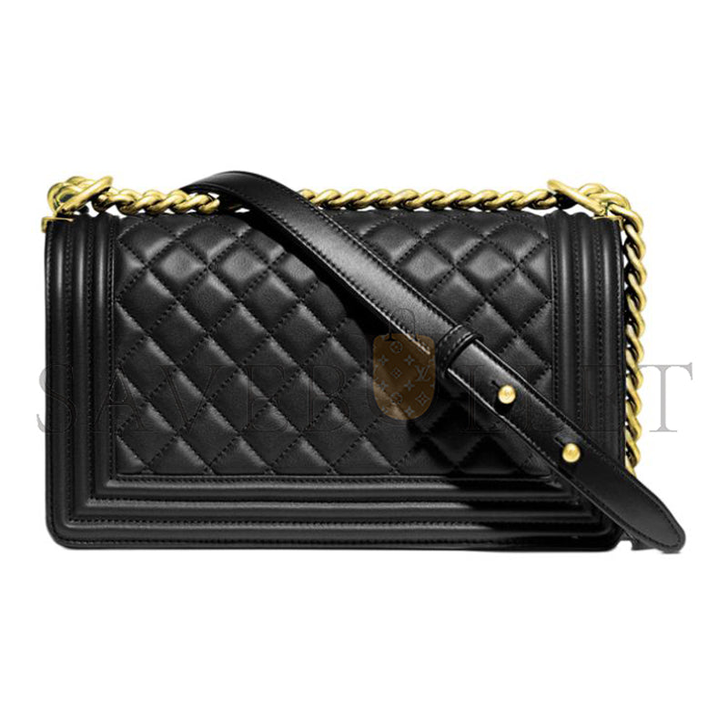 シャネル ラムスキン キルティング ミディアム ボーイ フラップ ゴールド金具 A67086 (25*15*9cm)