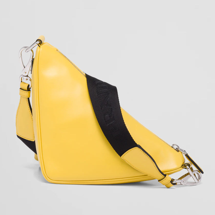 累積売上第１位☆新作☆ プラダ PRADA トライアングル レザーショルダーバッグ