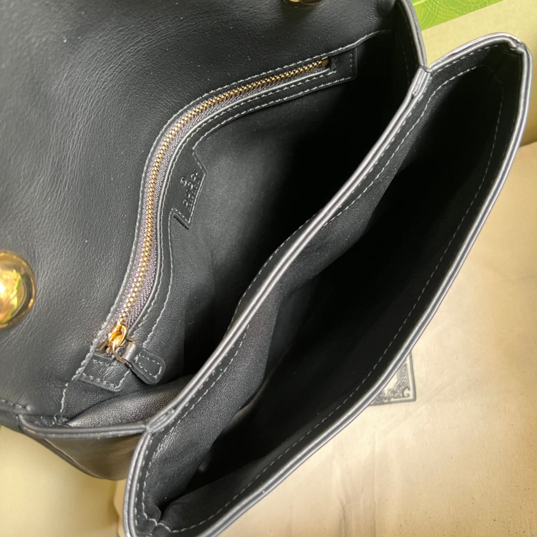 グッチ ブロンディ ミディアムバッグ