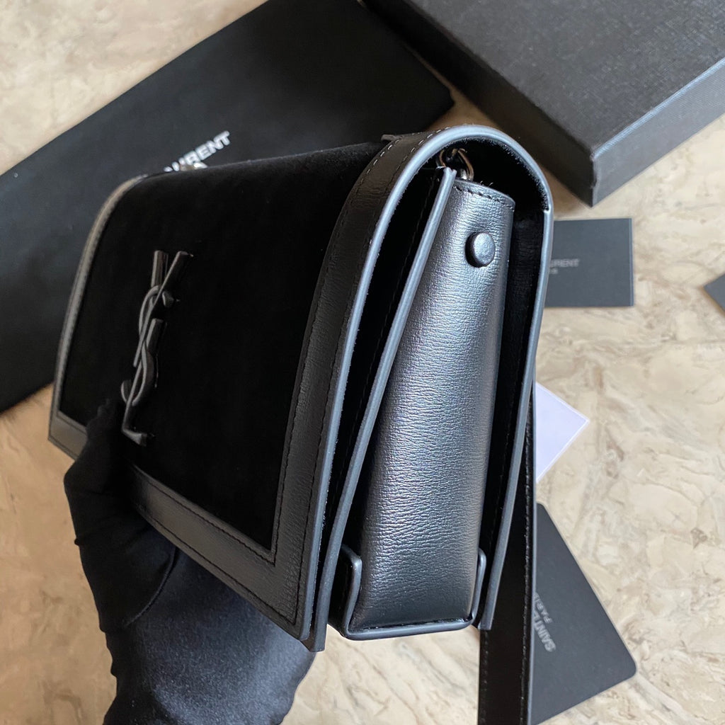 YSLモノグラム オールオーバー カメラバッグ