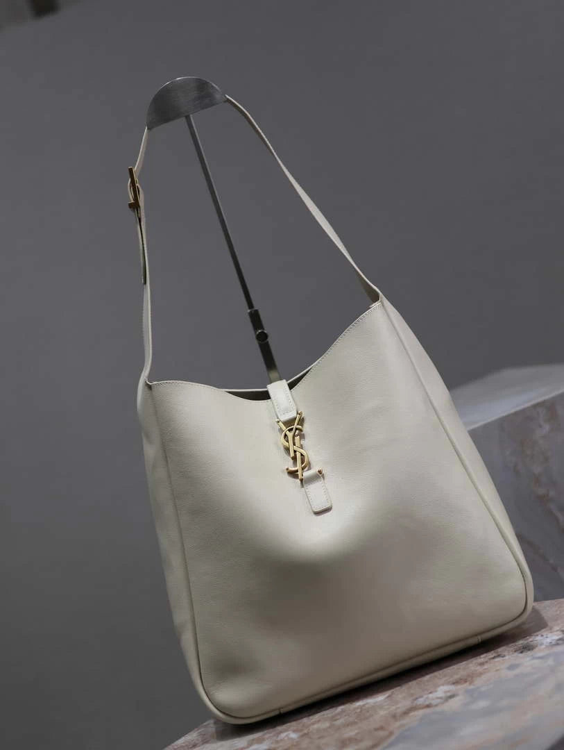 YSL 753837 Le 5 ̈¤ 7 サプル ラージ スムースレザー ホワイト